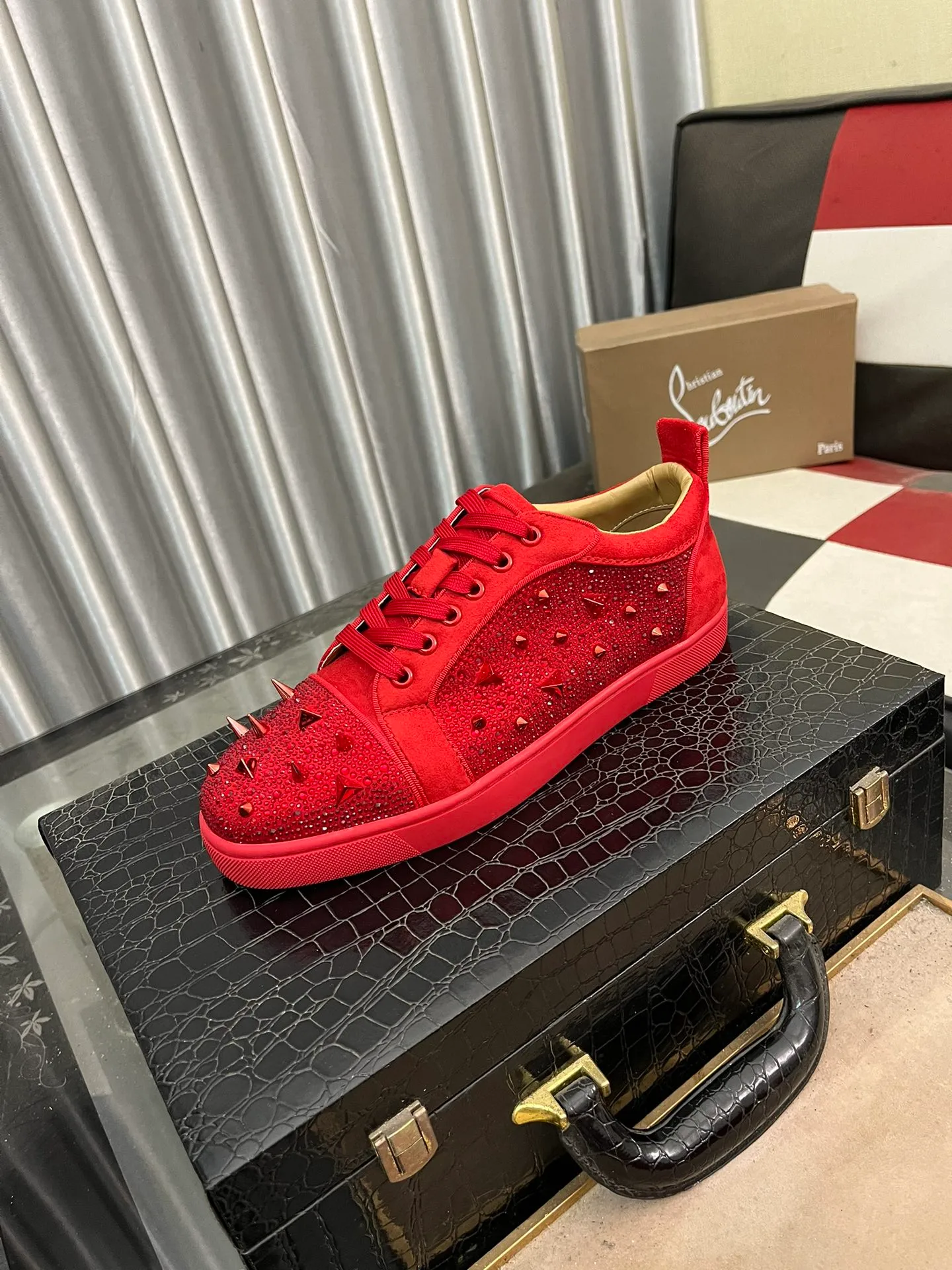 Men's shoes 💰480⌚️⌚️christian louboutin (CL red sole shoes) counter hot diamond series, casual sneakers 📢 📢 📢 Exclusive hot style release🎈🎈💪Movable latex feet👻Finished outsole line [Deyi] Global supply😝 [Top version]: Original imported cowhide upper, top original leather lining, original open-molded TPU outsole, original 1:1 detail processing, original shoe last, large number of ready-made code numbers: 38-44